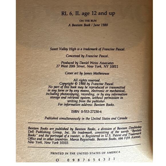 Sweet Valley High Super Thriller First Edition First Print Book On The Run - Picture 8 of 8